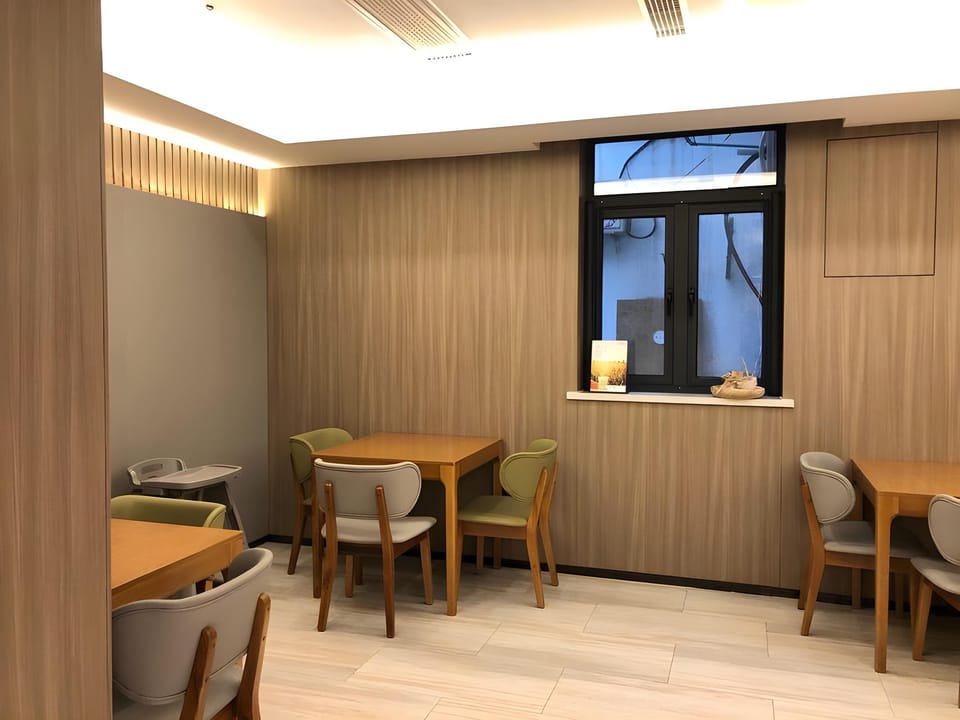 Ji Hotel Hangzhou Xihu Hubin Hotel in Hangzhou