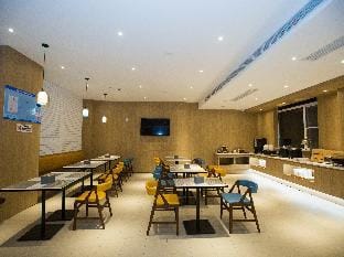 Hanting Premium Hotel Youjia Jiangyin Xiagang Hotel in Suzhou