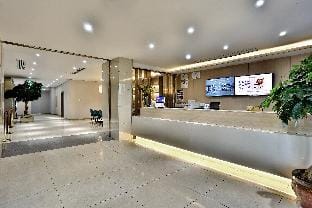 Hanting Premium Hotel Hangzhou Wenyi Road Cuiyuan Hotel in Hangzhou
