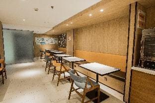 Hanting Hotel Shanghai Qingpu Oriental Commercial Building Hotel in Shanghai