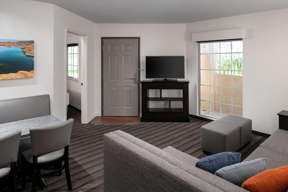 Suite room