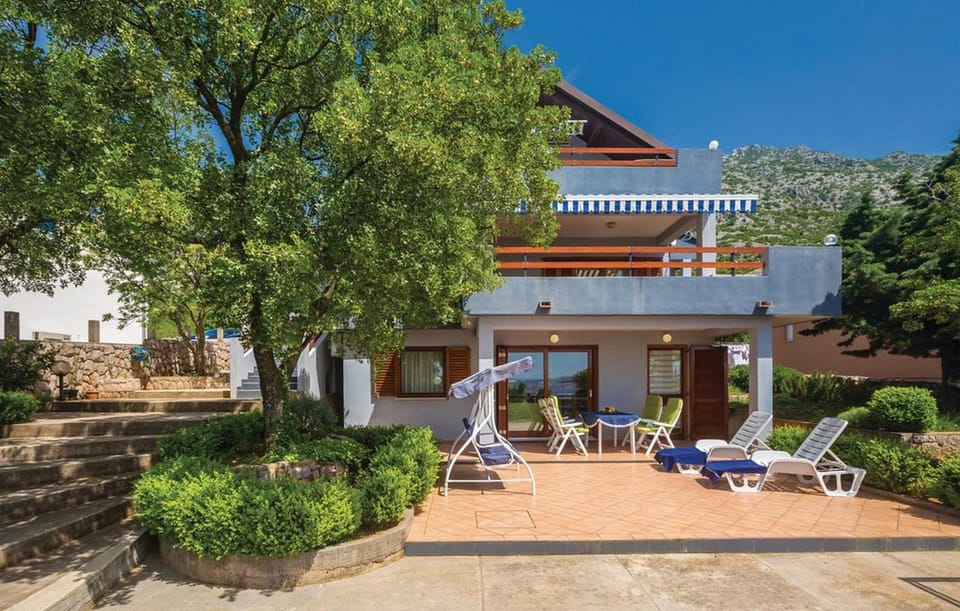 Apartments Paola Hotel in Lika-Senj County