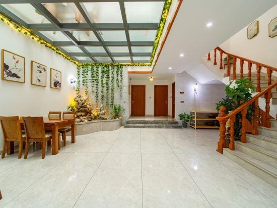 Wuxi Yi Lin Mountain Residence Inn Hotel in Suzhou