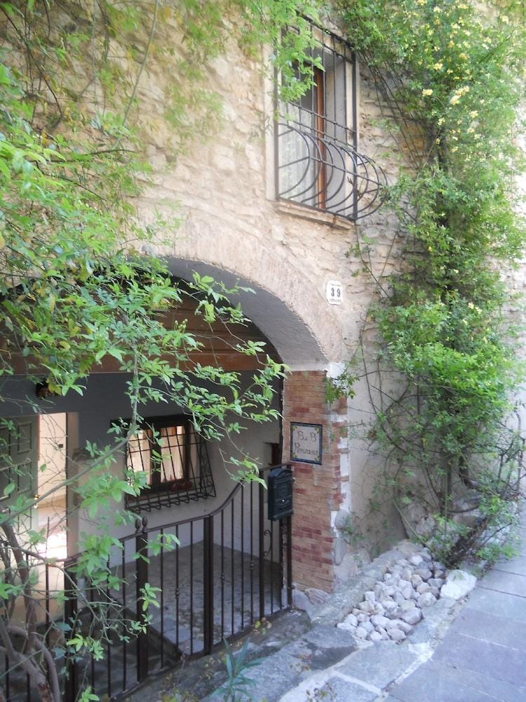 B And B Renzano Hotel in Lake Garda