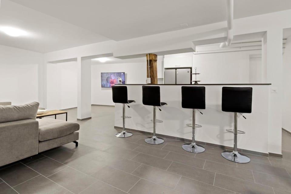 GUEST HOUSE HERMES Contactless Self Checkin Hotel in Zurich City