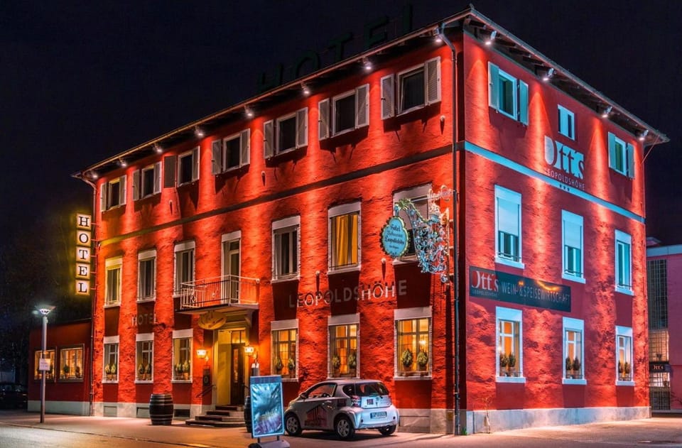 Ott's Hotel Weinwirtschaft & Biergarten Weil am Rhein/Basel Hotel in Weil am Rhein