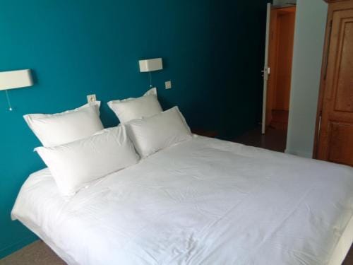 Auberge des genets d'or Hotel in Auvergne-Rhône-Alpes