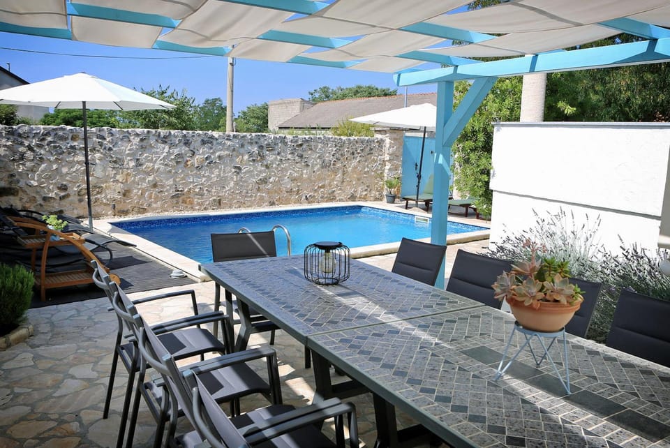 Villa Spirini Dvori for relaxation & fun Hotel in Šibenik-Knin County, Croatia