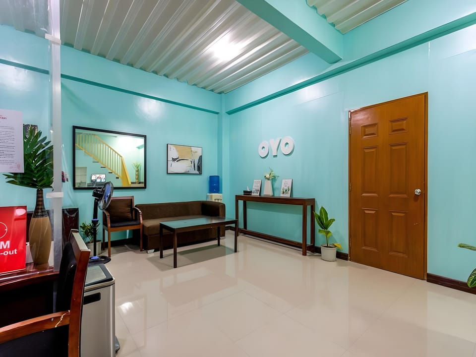La Belladoza near NAIA T1 Airport Apartment hotel in Las Pinas
