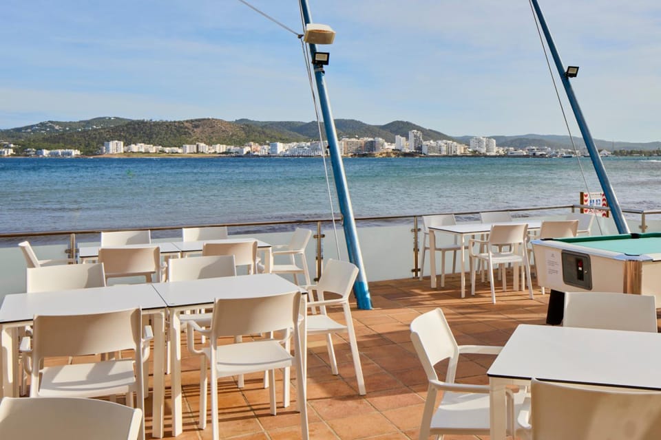 Playa Bella Beach Apartments Apartment hotel in Ibiza