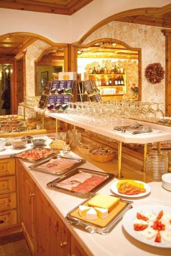 Hotel Kristall Hotel in Lech
