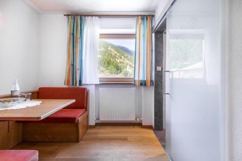 Hotel Chavalatsch Hotel in Canton of Grisons