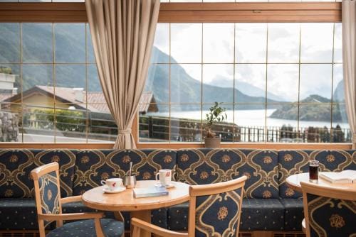 Hotel Lory - Molveno - Dolomiti Hotel in Molveno