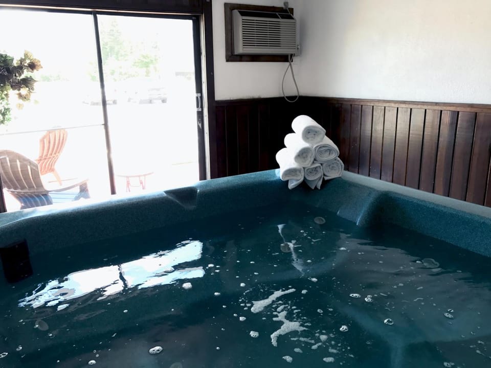 FairBridge Inn and Suites Sandpoint Hotel in Ponderay