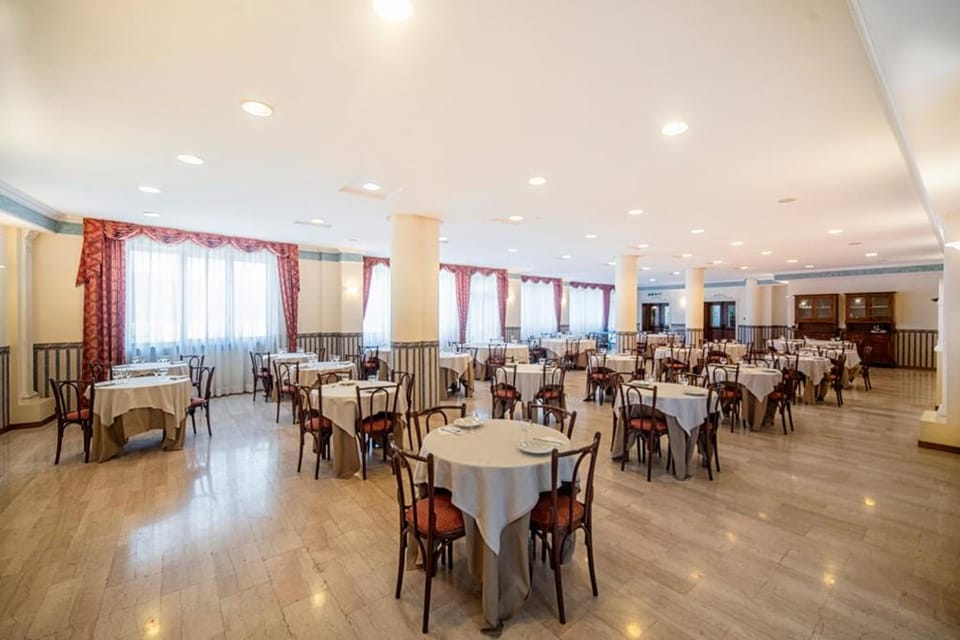 Hotel Italia & Lombardi Hotel in Montefiascone