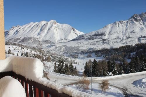 Appartement Superdevoluy les 4 Geants Hotel in Provence-Alpes-Côte d'Azur