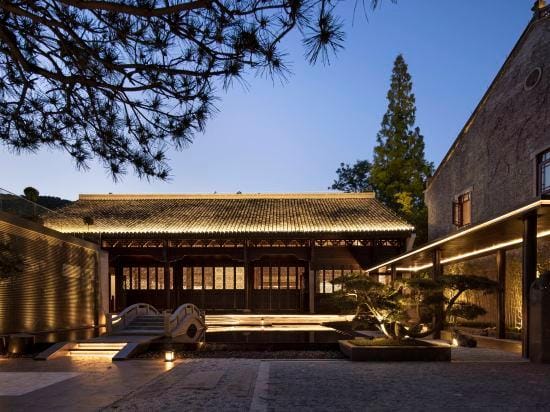 Qiushui Villa Hotel in Hangzhou