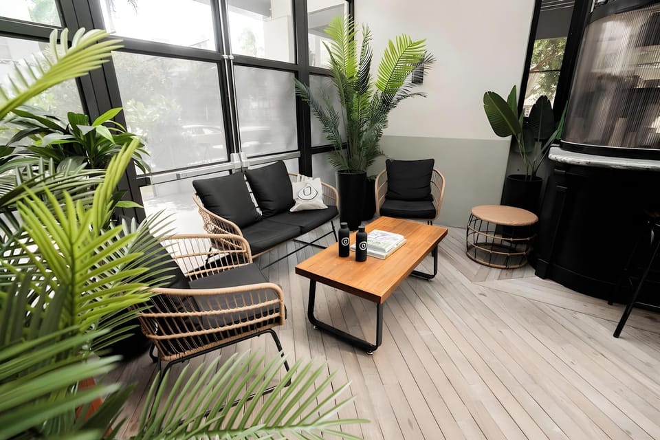 Upsun Hotel Hotel in Flamingo Lummus