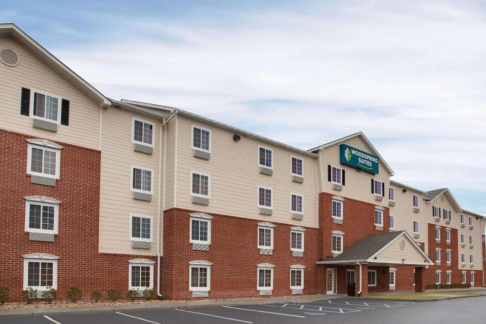 WoodSpring Suites Virginia Beach Hotel in Norfolk