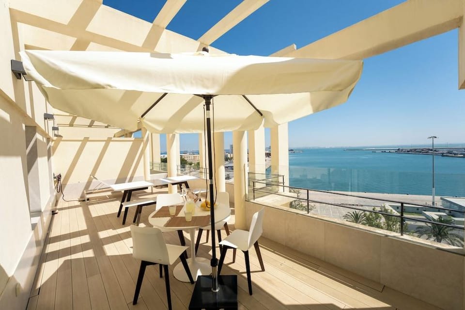 Plaza Mina Suites - Adults Recommended by Luxury Suites Cadiz Hotel in Cadiz