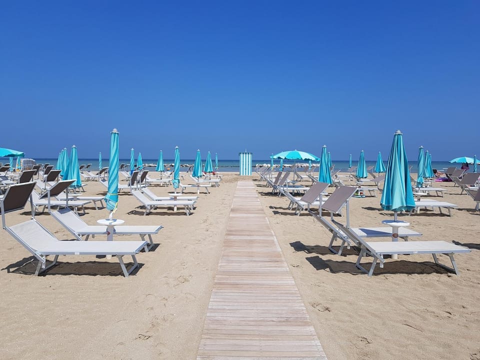 Hotel Paloma Beach Front Chiringuitos Time Hotel in Rimini