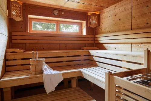 LACUS Hotel am See Hotel in Carinthia, Austria