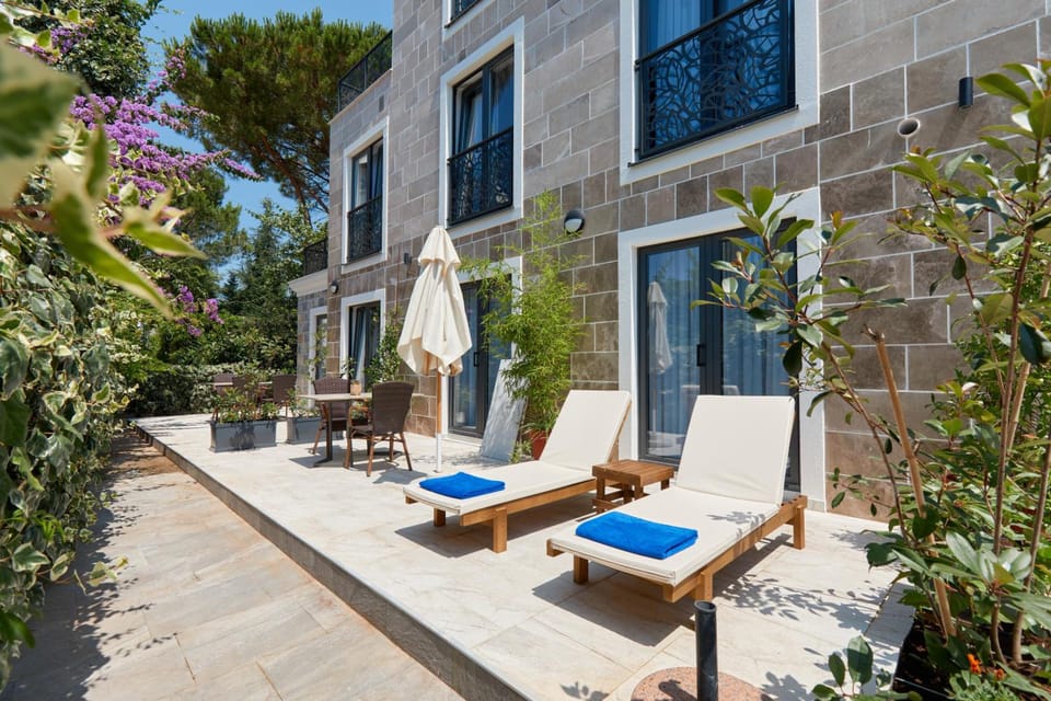 Moderna Luxury Apartments with HEATED pool Hotel in Kotor Municipality