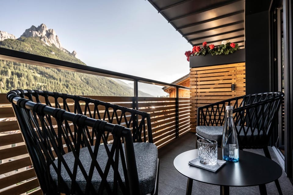 Ladinia Dolomites View - Adults Only Hotel in Pozza di Fassa