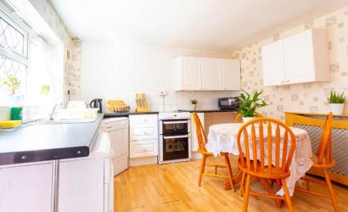 Room near to Birmingham city centre with parking Hotel in Birmingham