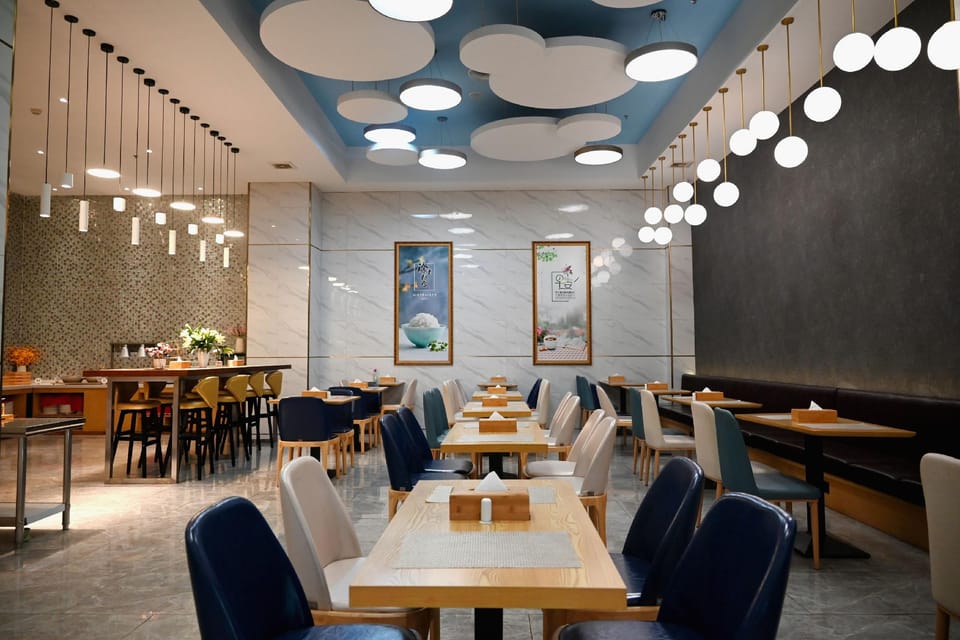 Starway Hotel Anyang Linzhou Hongqi Canal Memorial Hall Hotel in China