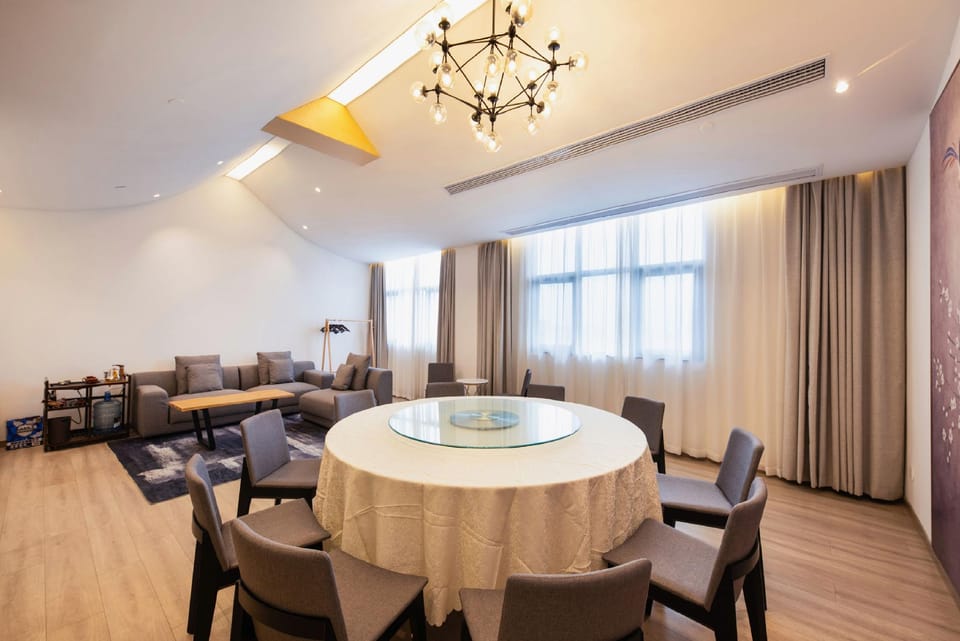 Ji Hotel Suzhou Luzhi Old Town Hotel in Shanghai