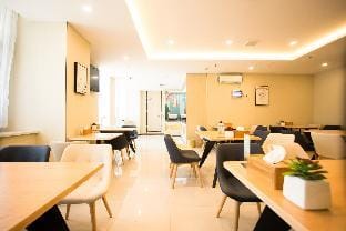 Hanting Hotel Changzhong Changhong Road Metro Station Hotel in Suzhou