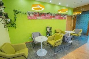 Hi Inn Hangzhou Binjiang Jiangnan Avenue Baolong City Hotel in Hangzhou