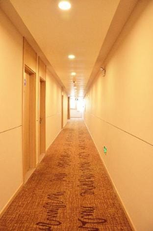 Hanting Hotel Qingdao Zhanqiao Railway Station Hotel in Qingdao