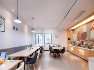 Hanting Hotel Nanjing Yaohuamen Hotel in Nanjing