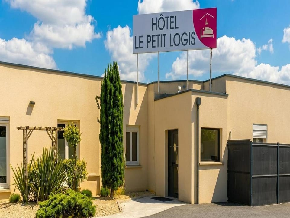 Le Petit Logis Hotel in Centre-Val de Loire