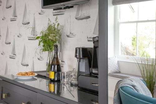 Golden Vanity, Maritime Suites, Brixham Hotel in Brixham