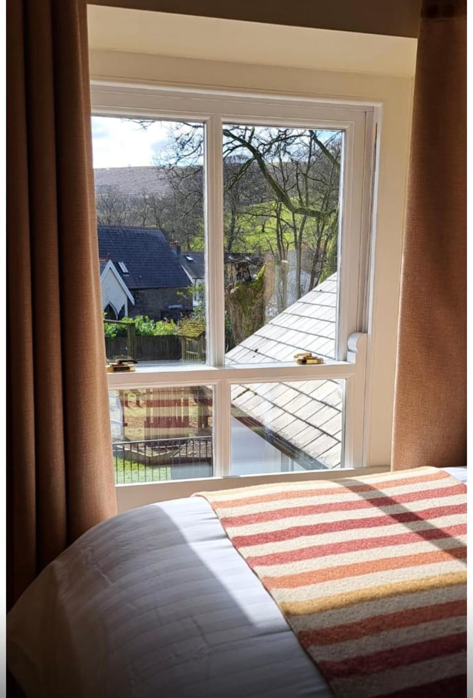 The Bedlinog Inn  Inn in Wales
