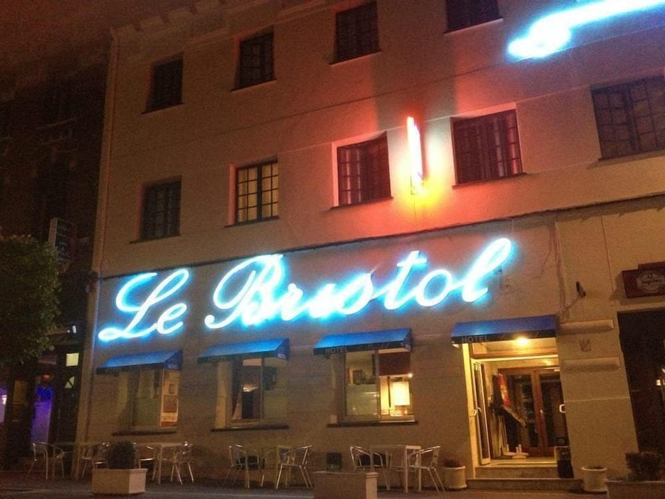 Hotel Le Bristol Hotel in Valenciennes