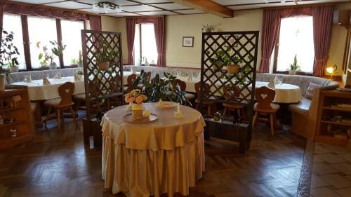 Gasthaus zum Hirschen Hotel in Ringsheim