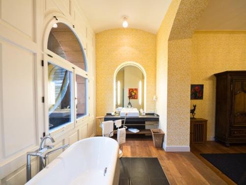 Gastehaus Schloss Saareck Hotel in Saarland, 66, Germany