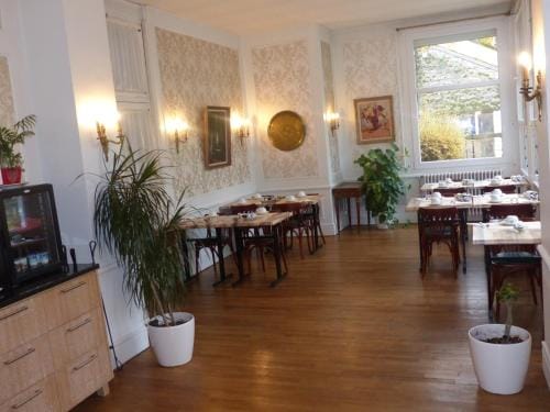 Hotel des Thermes Hotel in Centre-Val de Loire