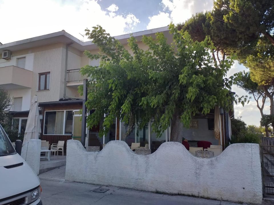 Quadruple room in Pineto - A stone throw from the sea Hotel in Pineto