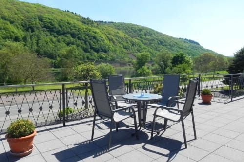 Pension Mosella, Gastezimmer Hotel in Ediger-Eller