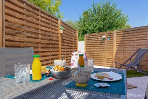 Mb Room - Appartement Jacuzzi Love Room Jacuzzi Hotel in Roquebrune-sur-Argens