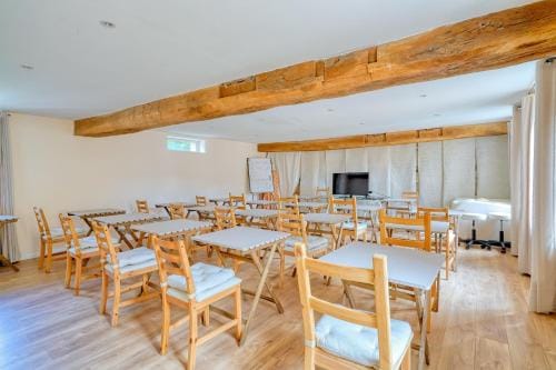 Maison d'hotes et bien-etre Ahimsa Hotel in Massy
