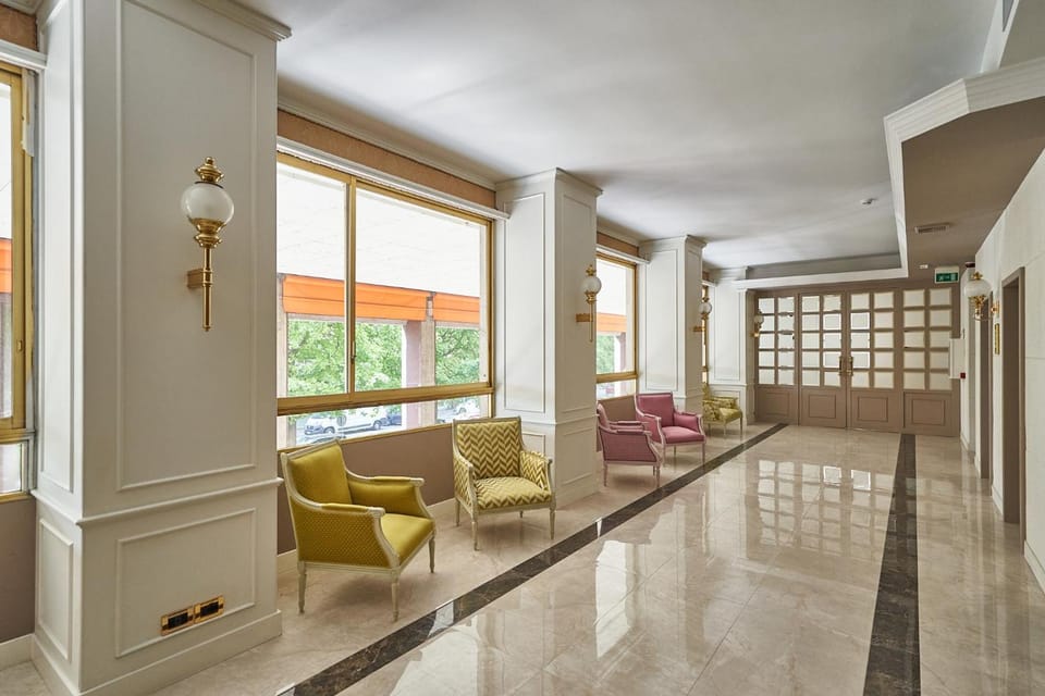 Hotel Astoria Hotel in Piedmont