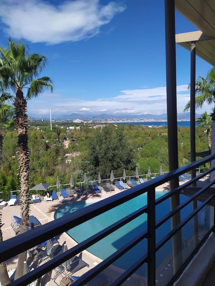 Thalazur Antibes - Hotel & Spa Hotel in Antibes