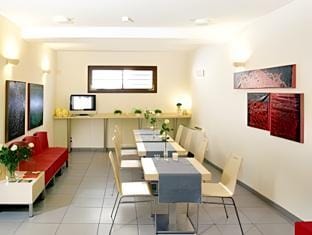 Hotel Cervetta 5 Hotel in Modena