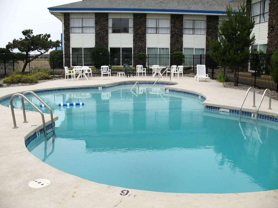Waldport Bayfront Hotel & Restaurant Hotel in Waldport
